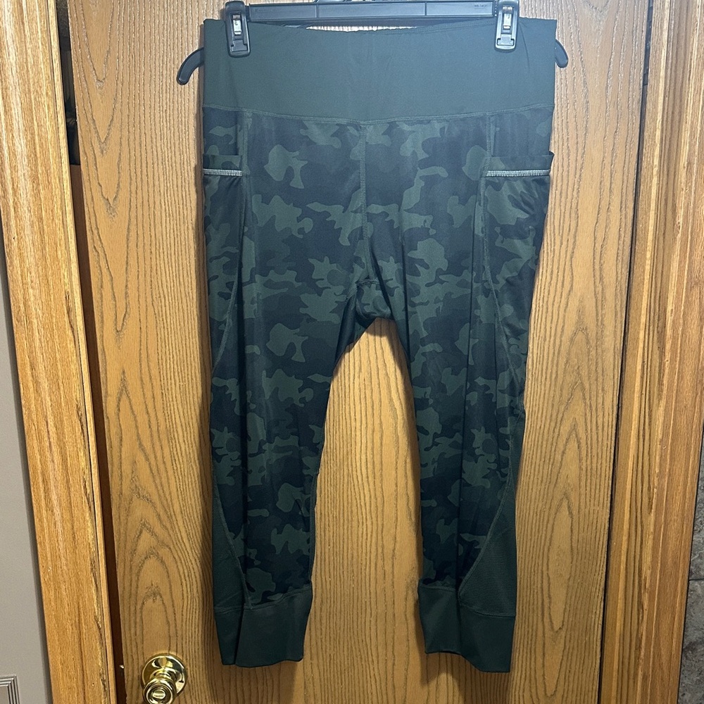 Active Life Forest Camouflage Leggings